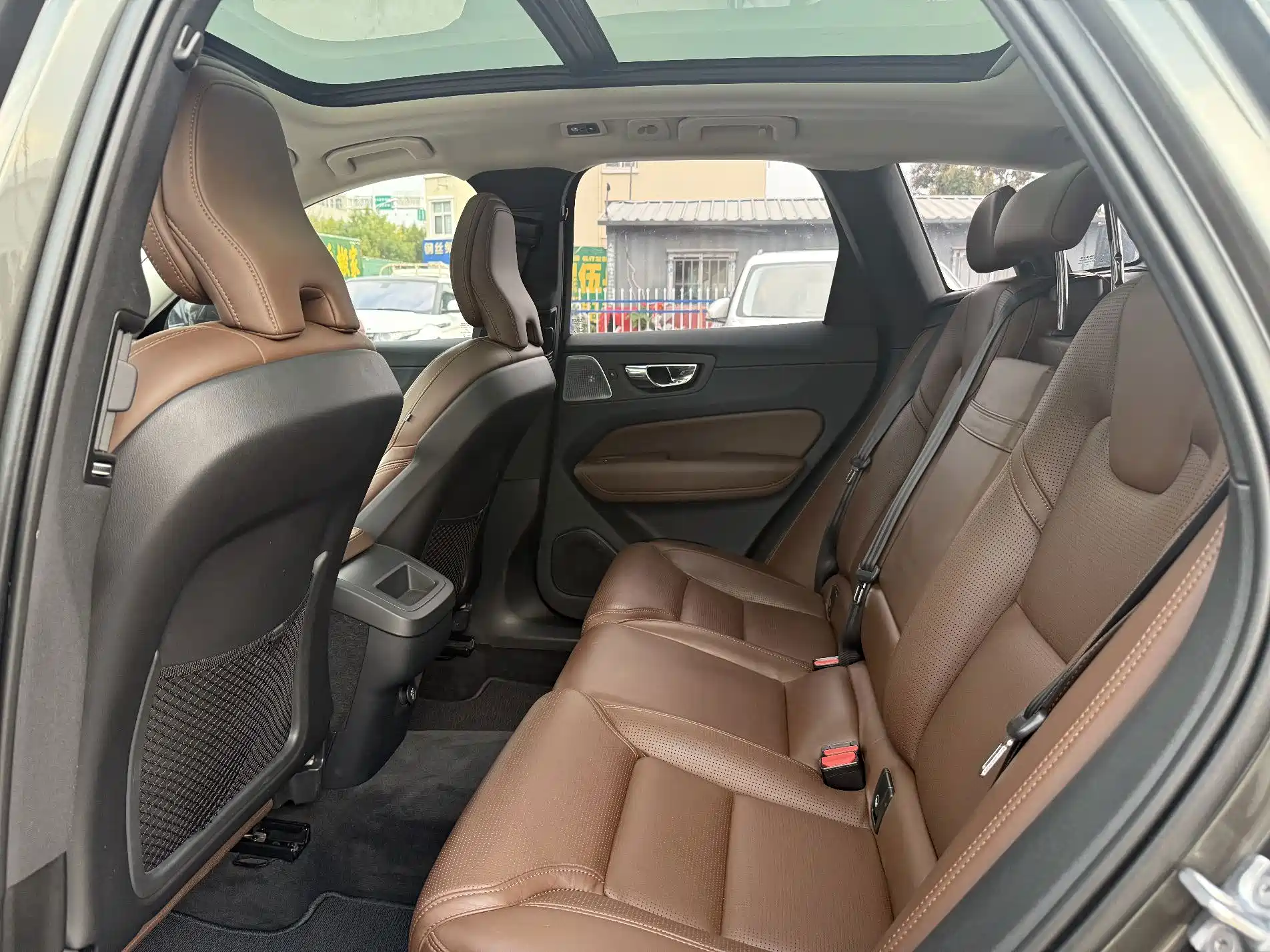Фото 4 - Volvo XC60