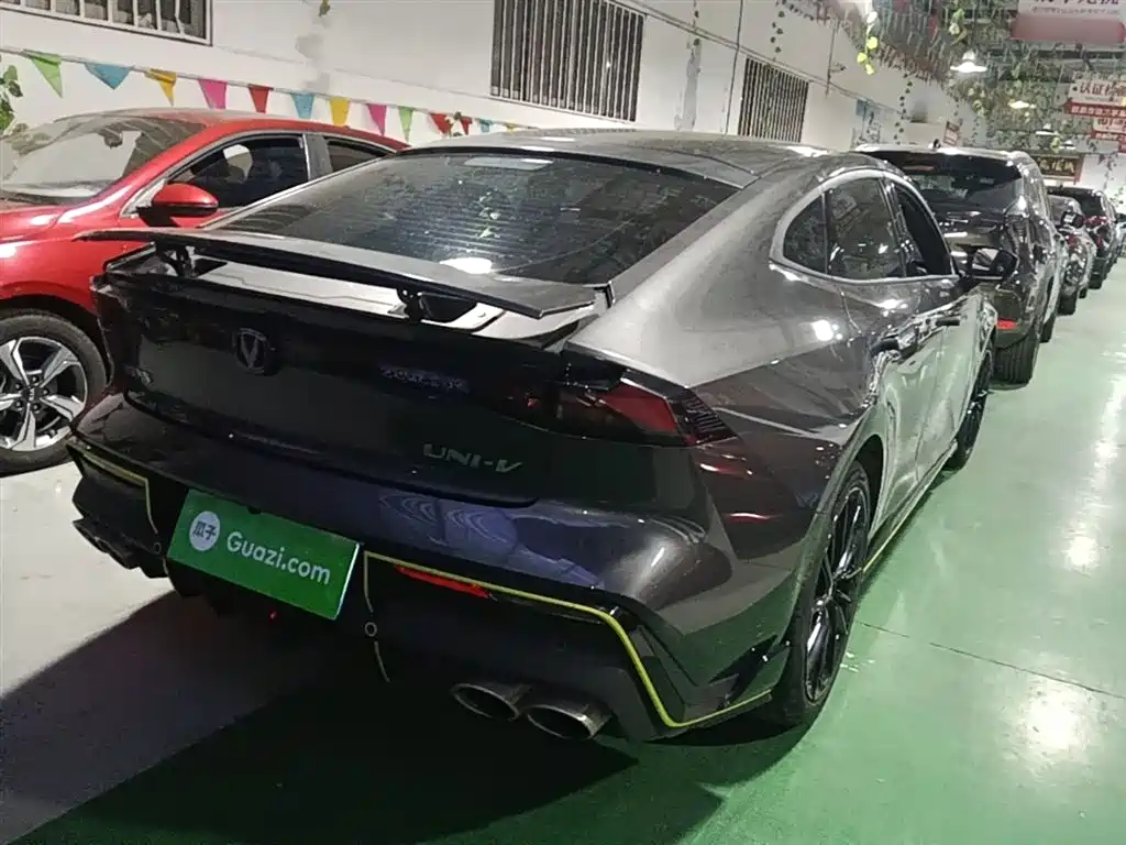 CHANGAN UNI-V