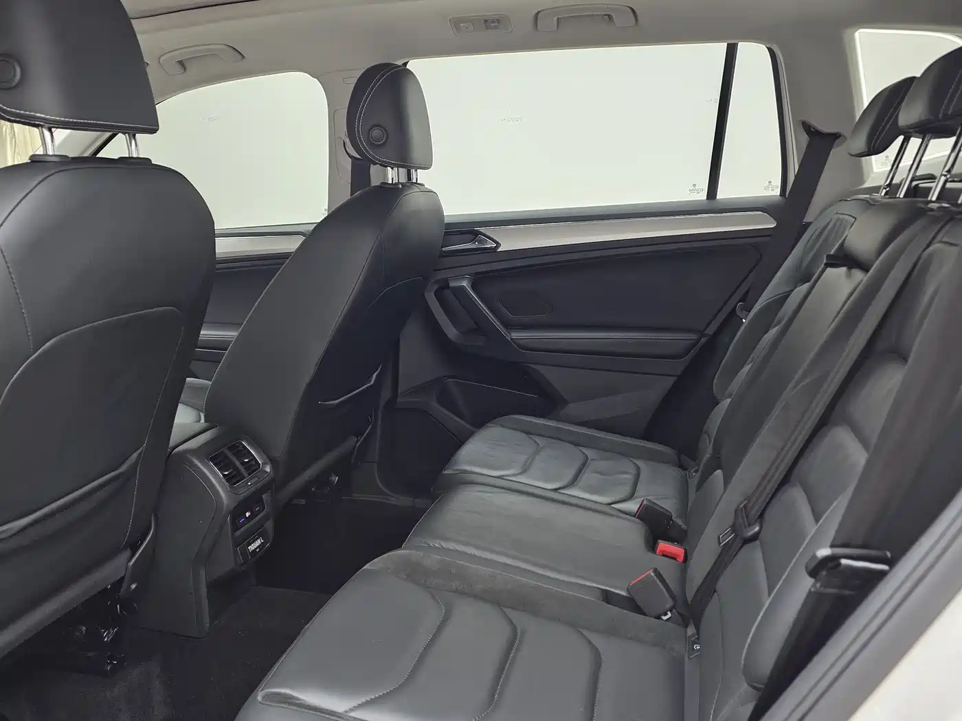 Volkswagen Tiguan L 2020 330TSI Auto 2WD Smart Luxury China VI фото 8