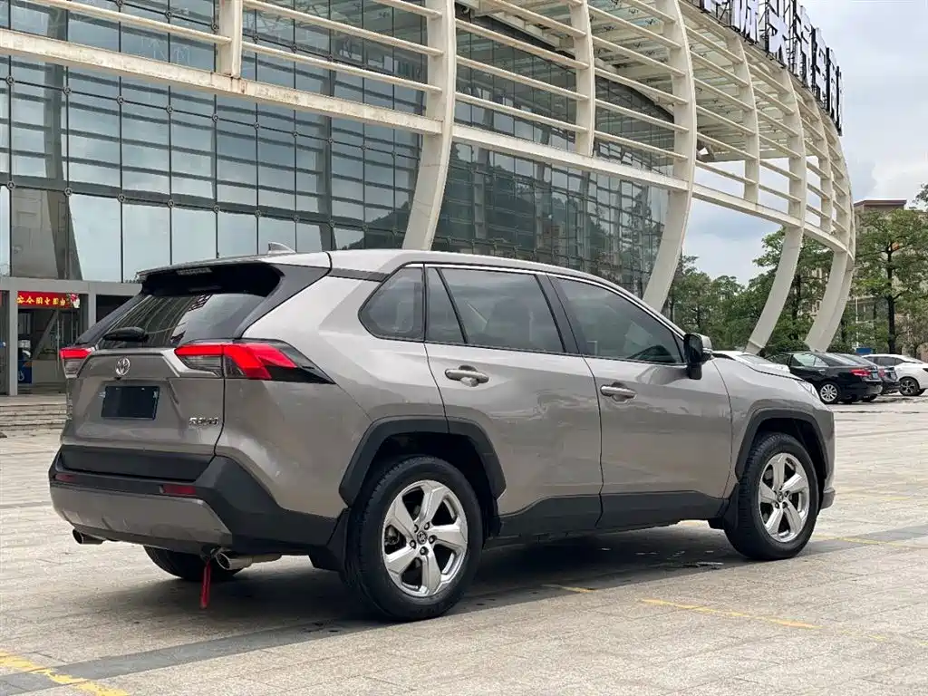 Toyota RAV4 Rongfang 2021 2.0L CVT 2WD Trend фото 7