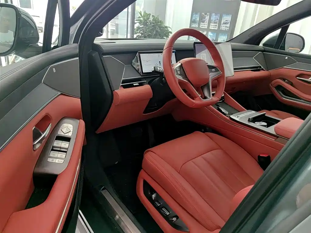 BYD Tang L 2025 DM 175KM Drone Player Edition фото 16
