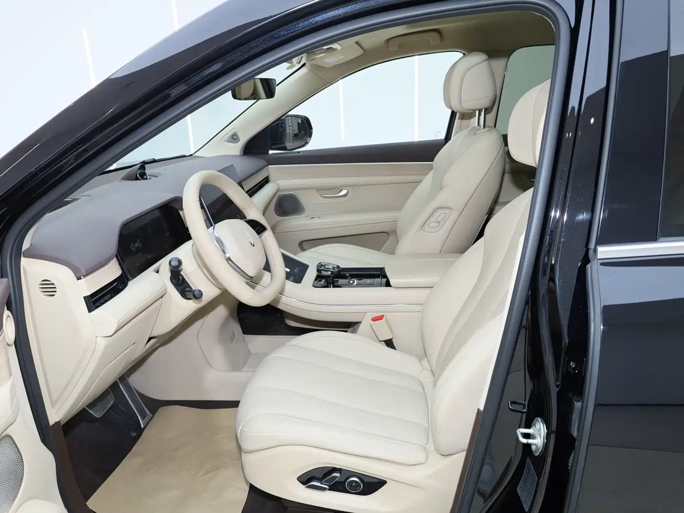 AITO Wenjie AITO M7 2024 1.5T Smart Drive RWD Ultra 5-seater фото 22