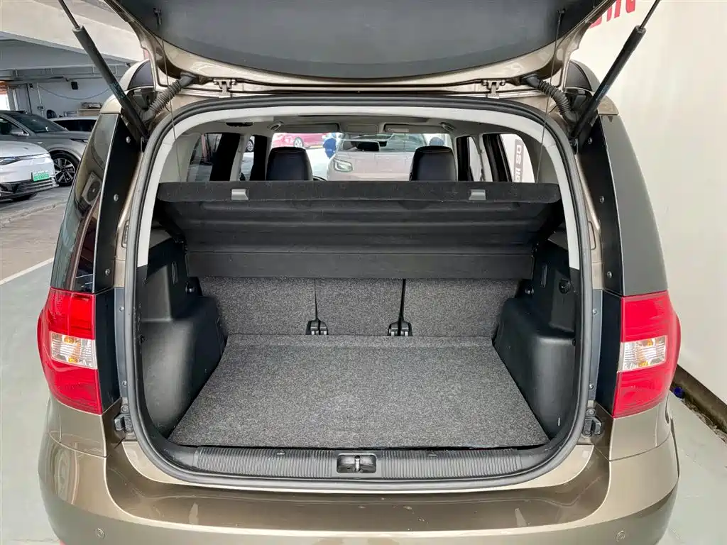 Škoda Yeti 2016 1.4TSI DSG Forward Edition фото 16