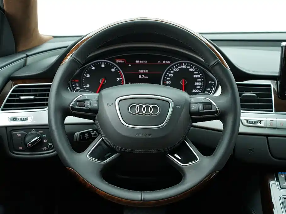 Audi A8 2014 A8L 45 TFSI quattro Luxury фото 8