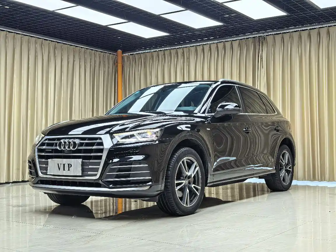 Audi Q5L 2020 Facelift 40 TFSI Honor Fashion