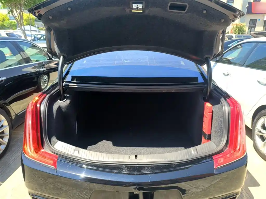 Cadillac XTS 2018 28T Technology фото 18