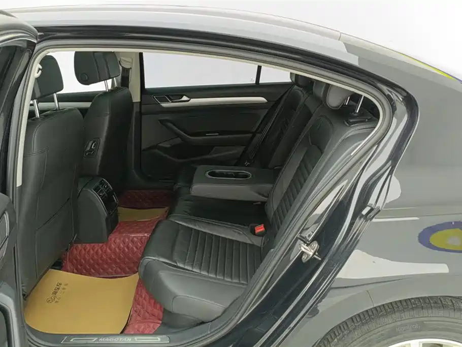 Volkswagen Magotan 2018 280TSI DSG Leading фото 11