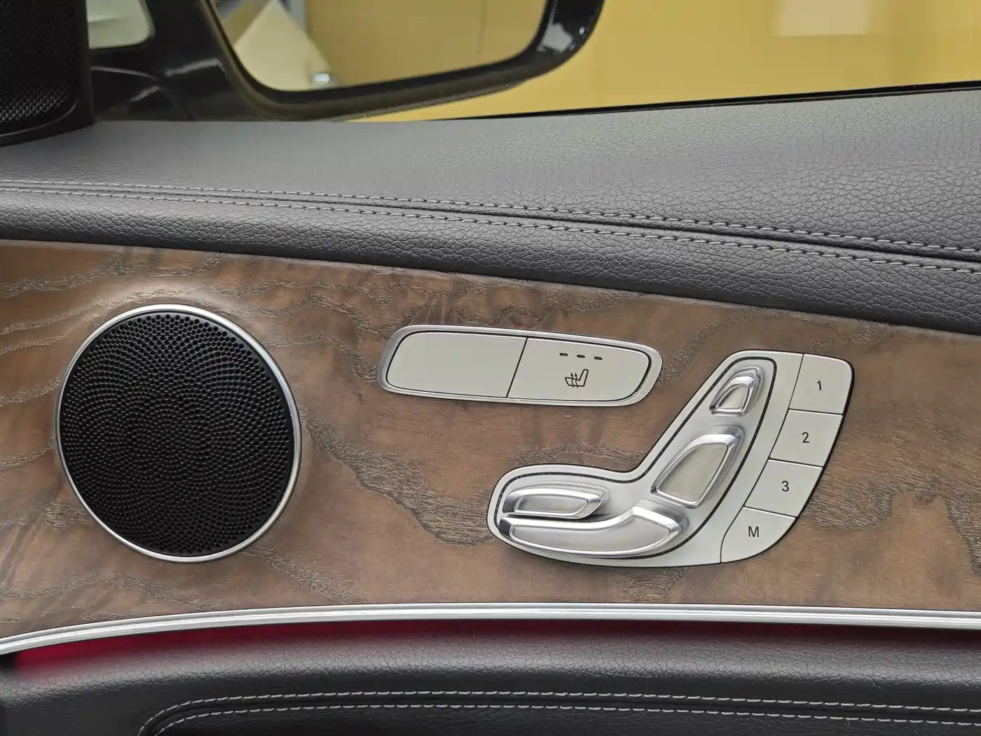 Mercedes-Benz E-Class 2016 E 300 L Fashion Type фото 35