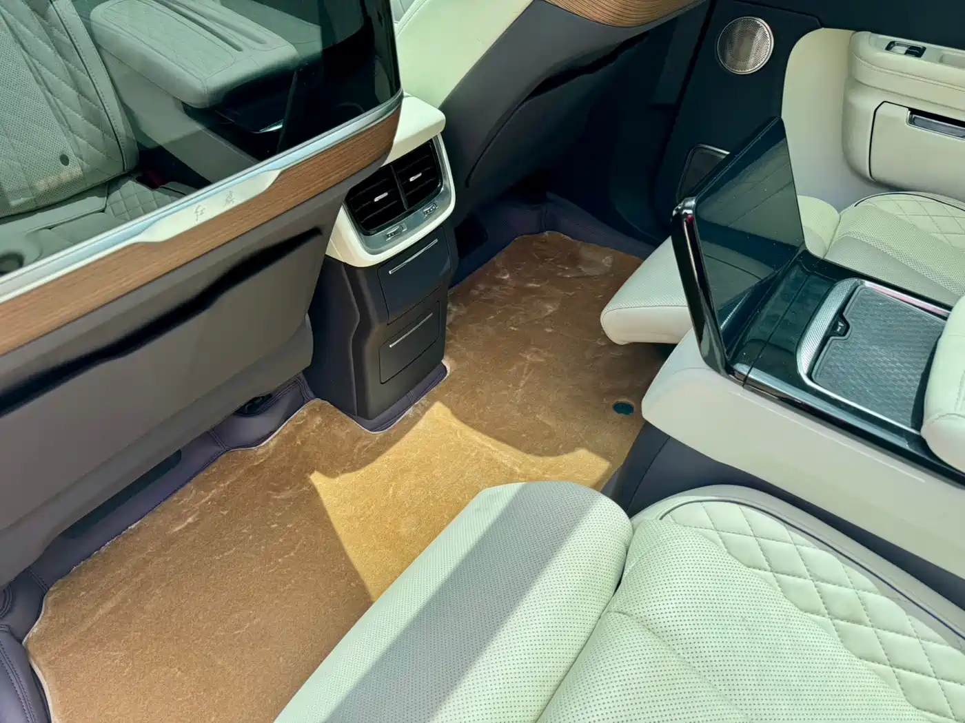 Hongqi E-HS9 2022 2022 660km Qi Ling Edition (4-seater)