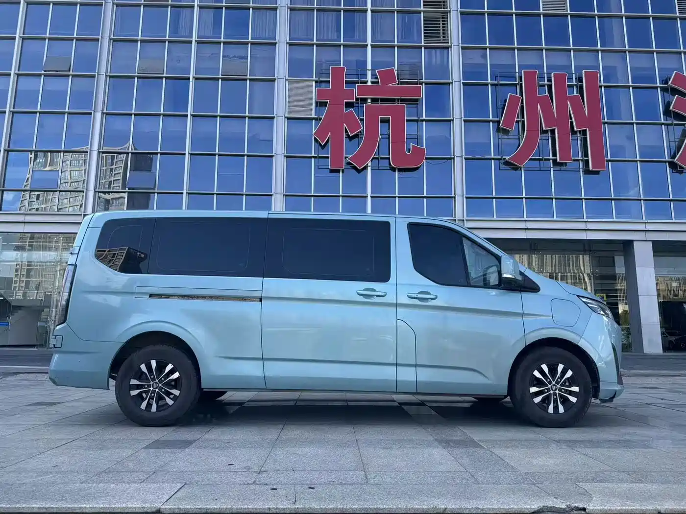 Foton Tuyano Big V New Energy 2026 2024 Long Wheelbase Low Roof 7 Seater CATL 53.58kwh