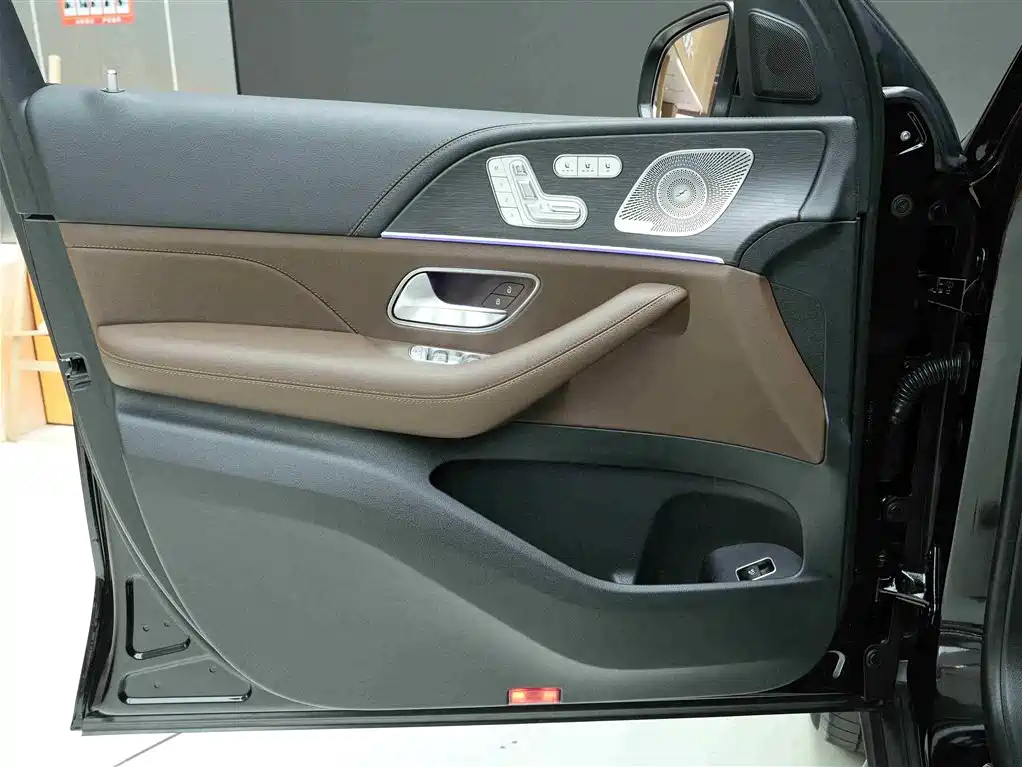 Mercedes-Benz GLE 2024 GLE 450 4MATIC Luxury фото 14