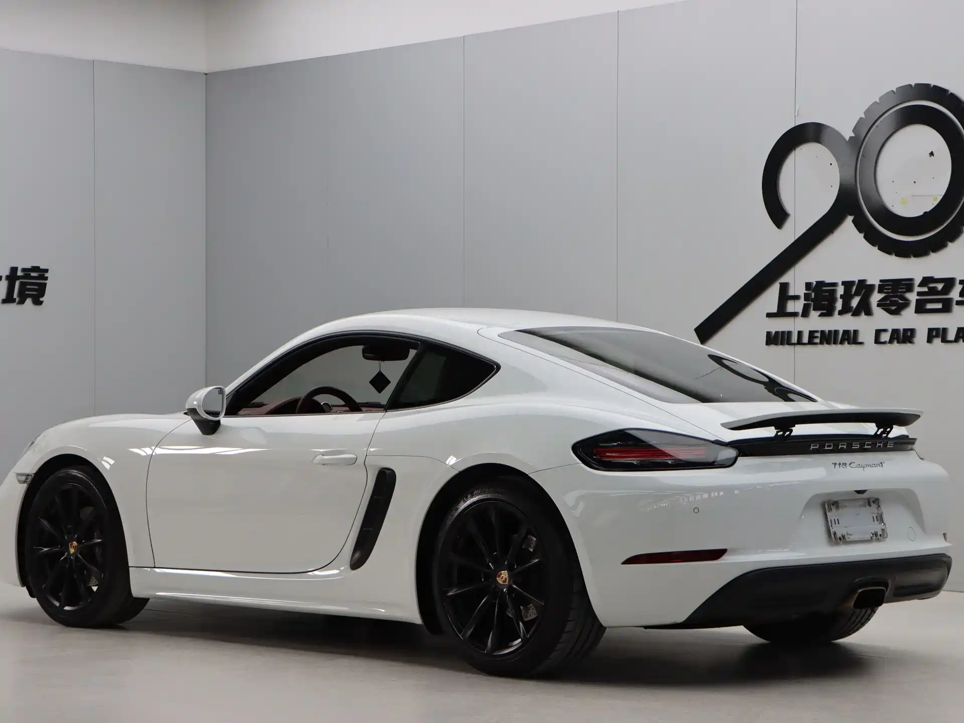 Фото 4 - Porsche 718