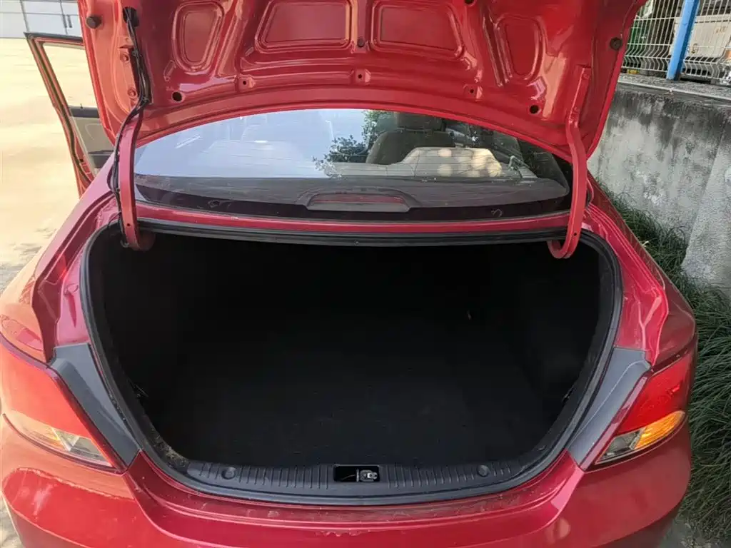 Hyundai Verna 2014 1.4L Automatic Smart GLS фото 19