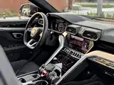 Фото 10 - Lamborghini Urus