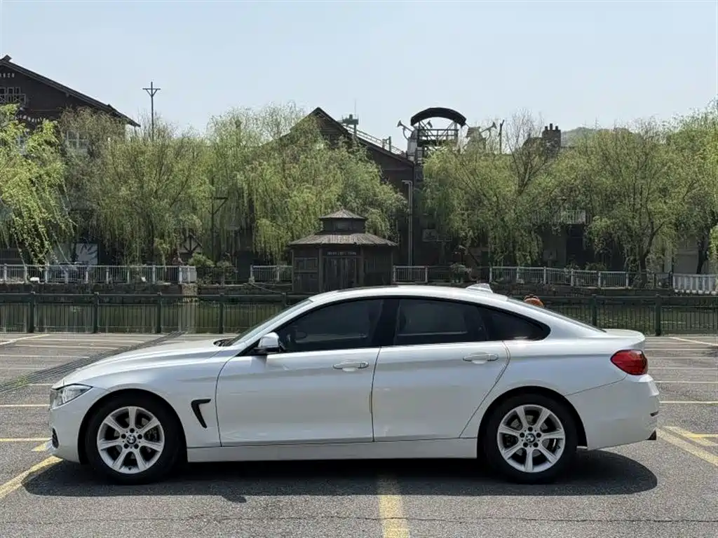 BMW 4 Series 2016 420i Gran Coupe Sport Line фото 6