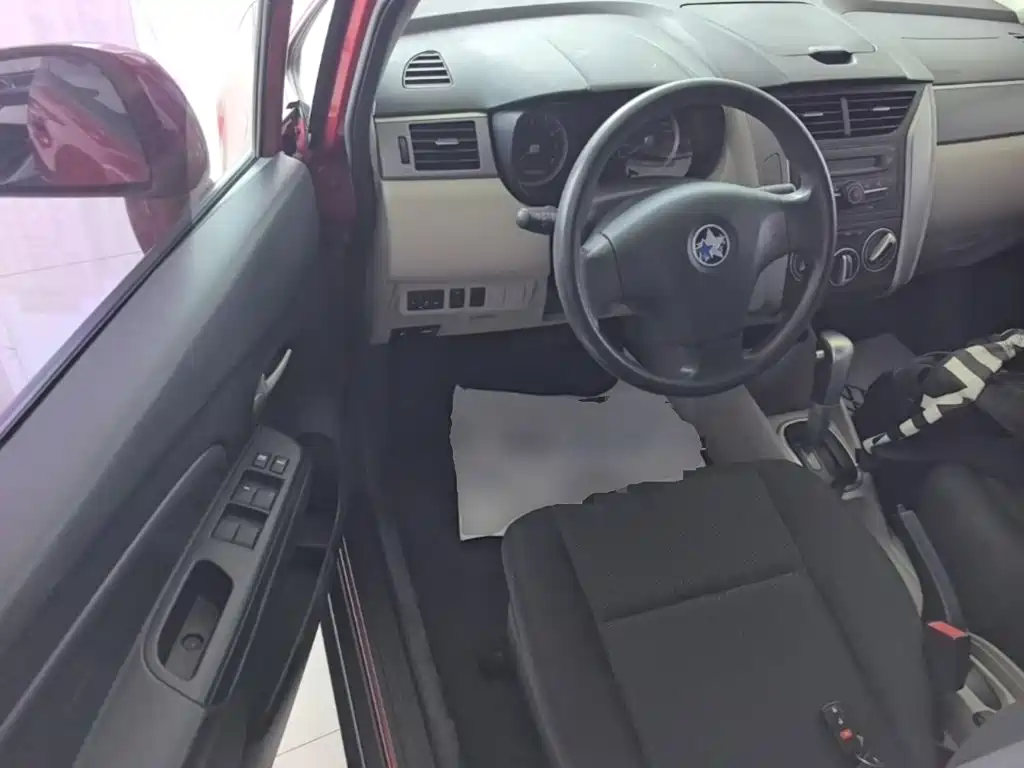 Venucia R50 2016 2016 Model 1.6L Automatic Elite Edition