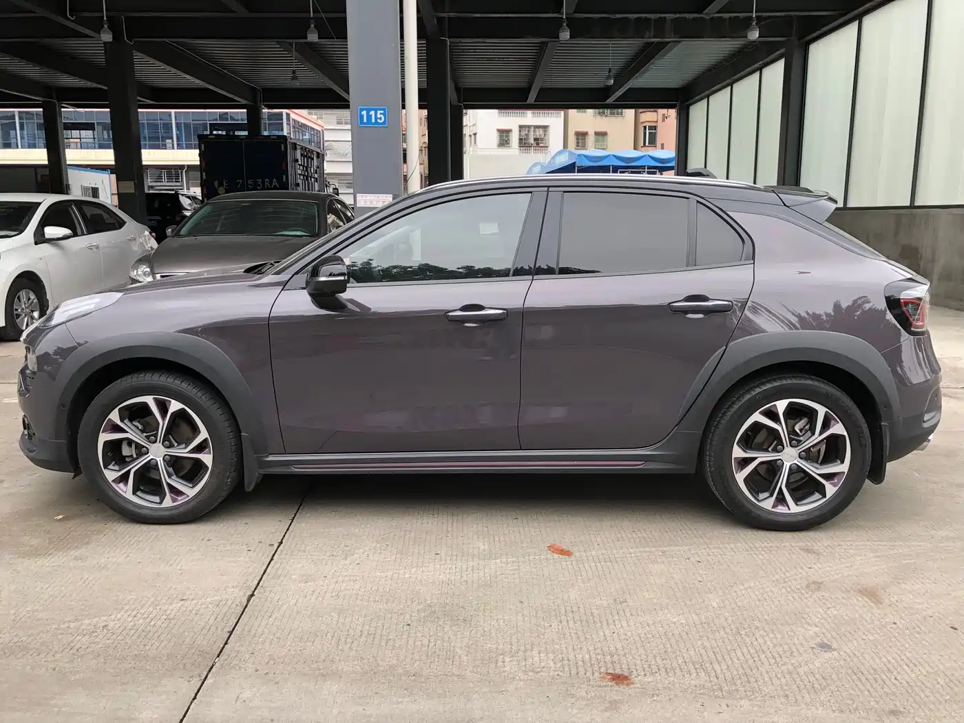 Lynk & Co 02 2019 1.5T DCT 2WD Shine Pro Edition China VI фото 3
