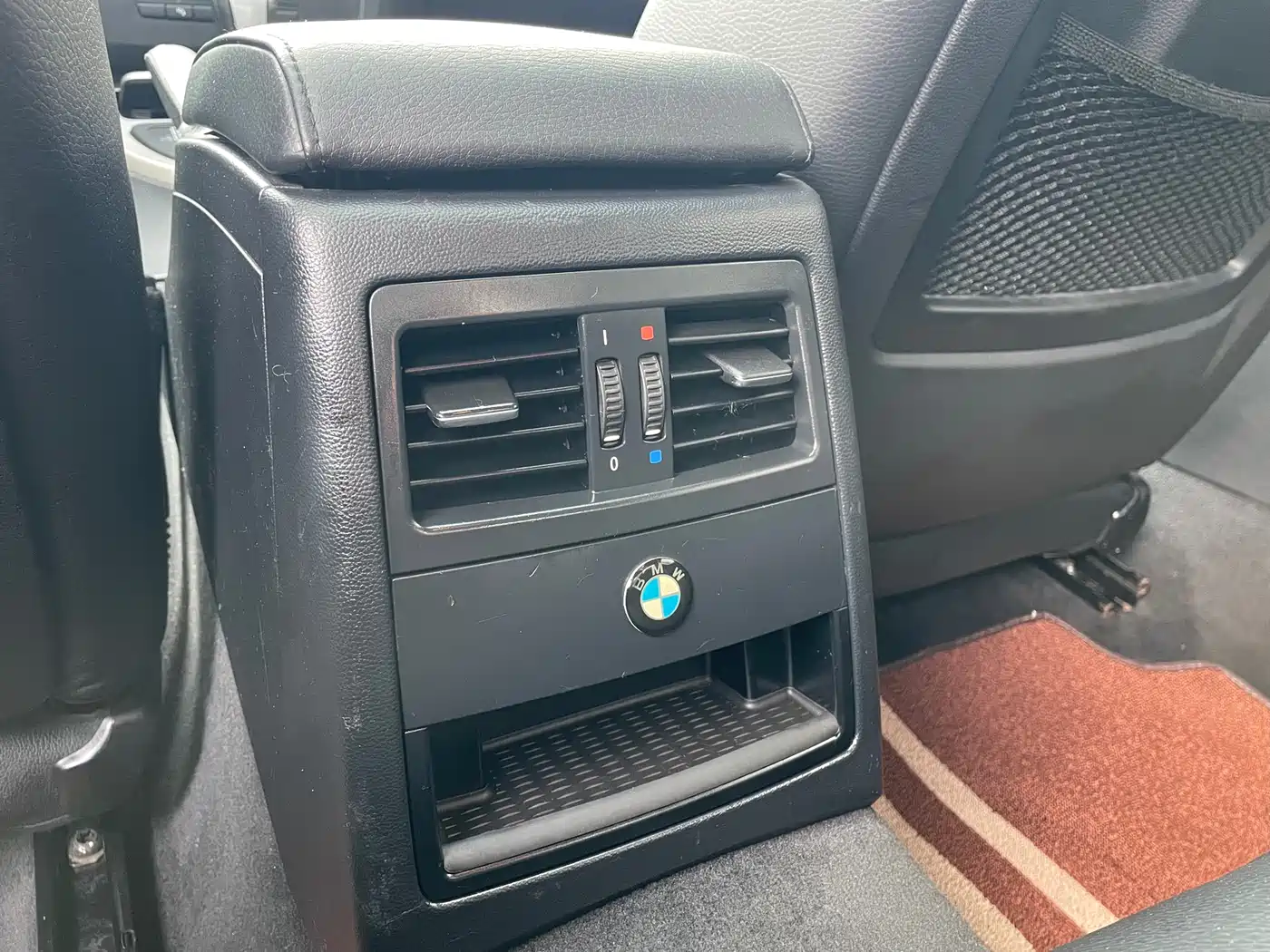 BMW 3 Series 2012 320i Luxury фото 11