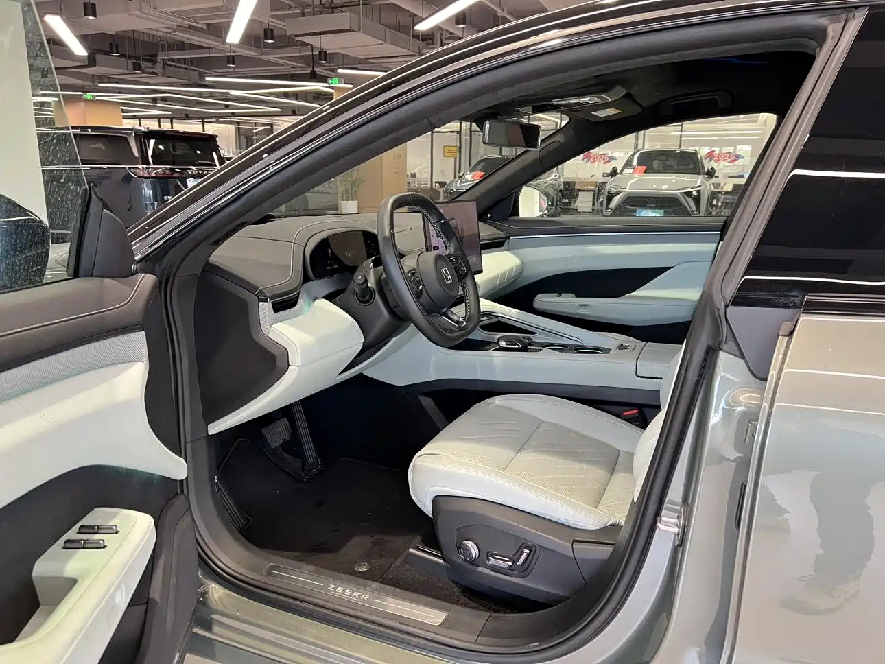 ZEEKR EXTREME KRYPTON 001
