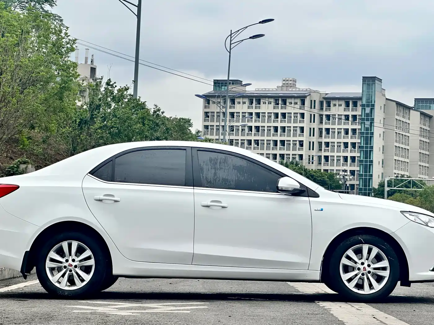 Roewe 360 2016 2015 1.5L Automatic Luxury