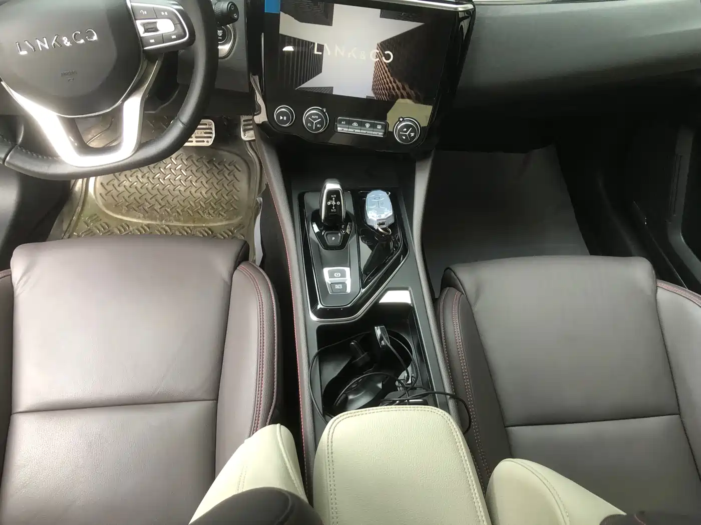Lynk & Co 02 2019 1.5T DCT 2WD Shine Pro Edition China VI фото 14