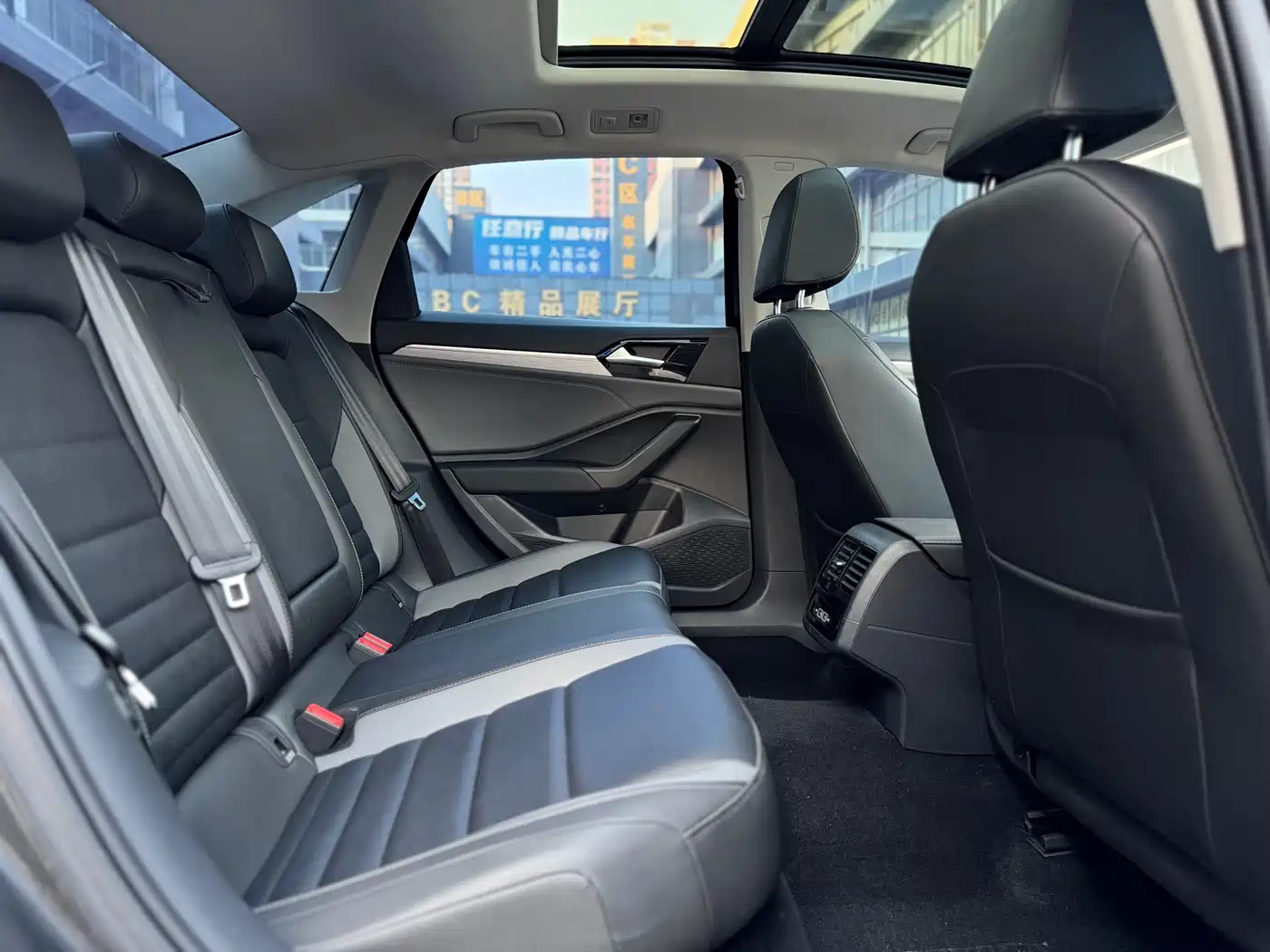 Volkswagen Sagitar 2021 200TSI DSG Comfort Smart Edition фото 16