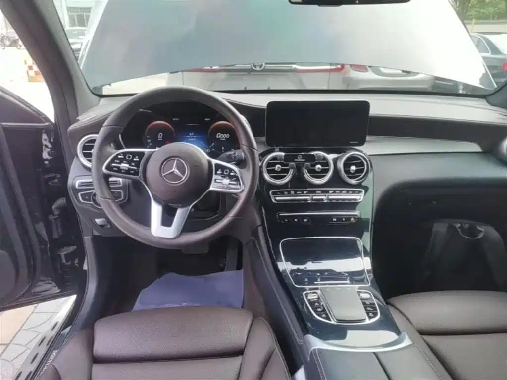 Mercedes-Benz GLC 2020 Facelift GLC 260 L 4MATIC Dynamic фото 11