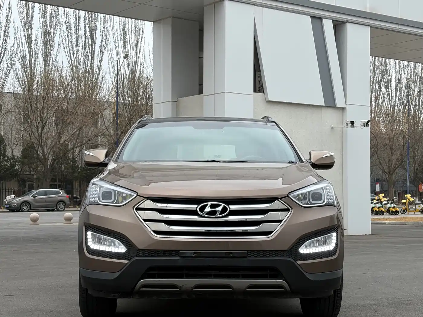 Hyundai Santa Fe 2015 2.4L Automatic 2WD Smart 5-seater фото 2