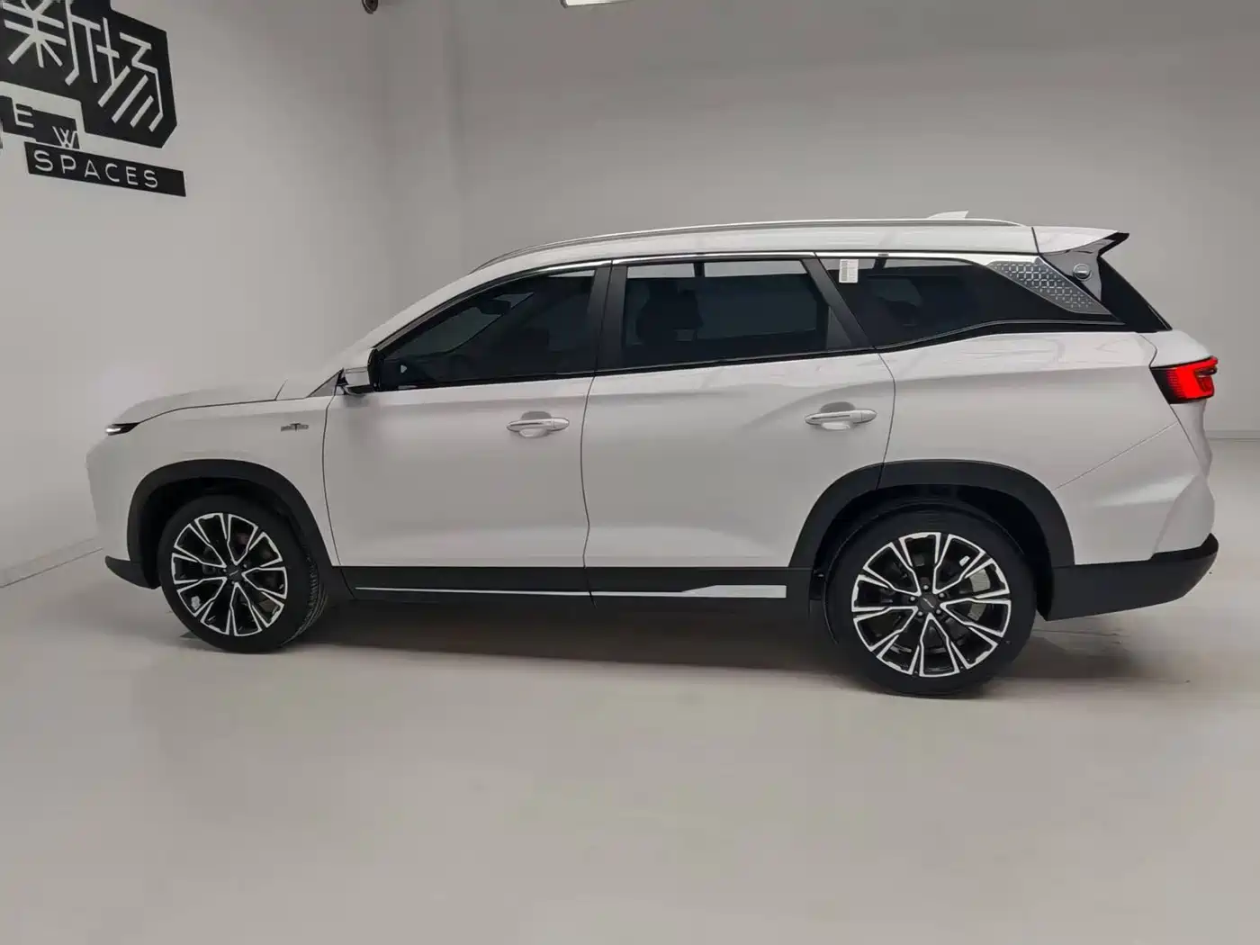 Jetour X90 PRO 2024 2024 2.0T DCT Premium 5-Seater