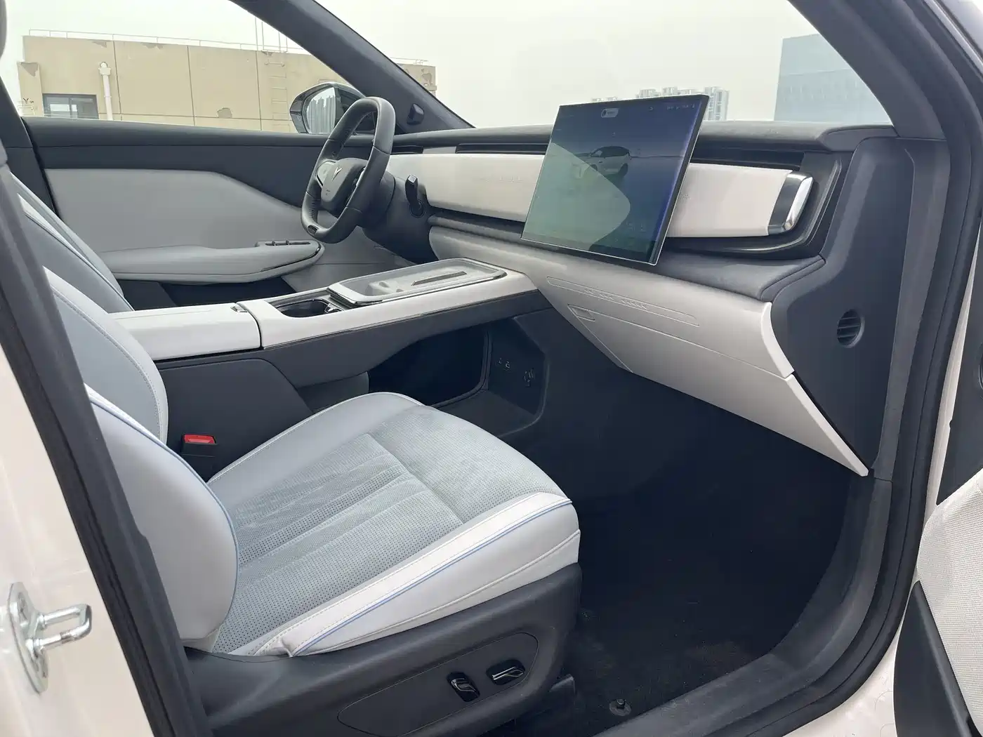 Voyah Auto Voyah Zhiyin 2024 Long Range Super Charging Edition фото 20