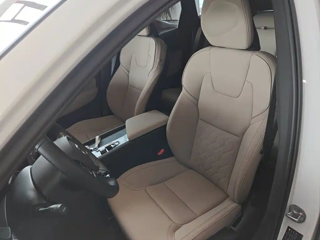 Volvo XC60 2025 2026 Model B5 AWD Smart Elite Luxury
