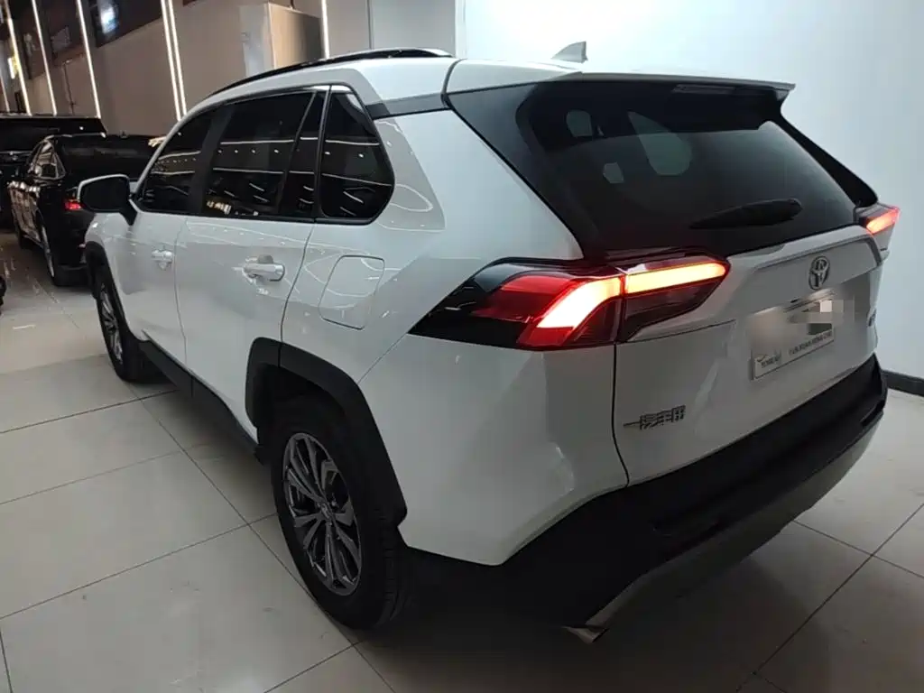 Toyota RAV4 2023 2023 2.0L CVT FWD Style Plus Edition