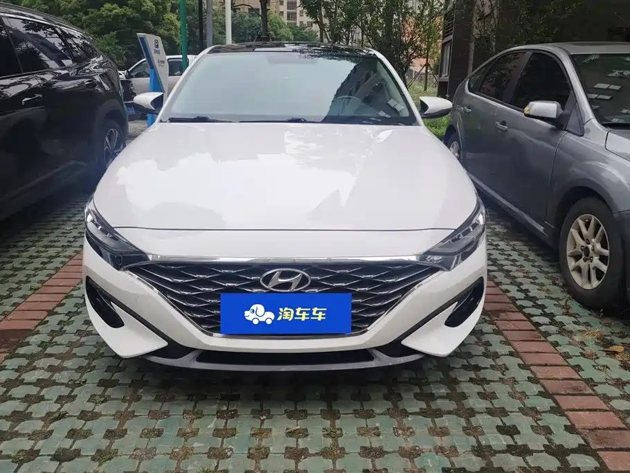 Hyundai Fista 2019 280TGDi Sport Edition China VI фото 2