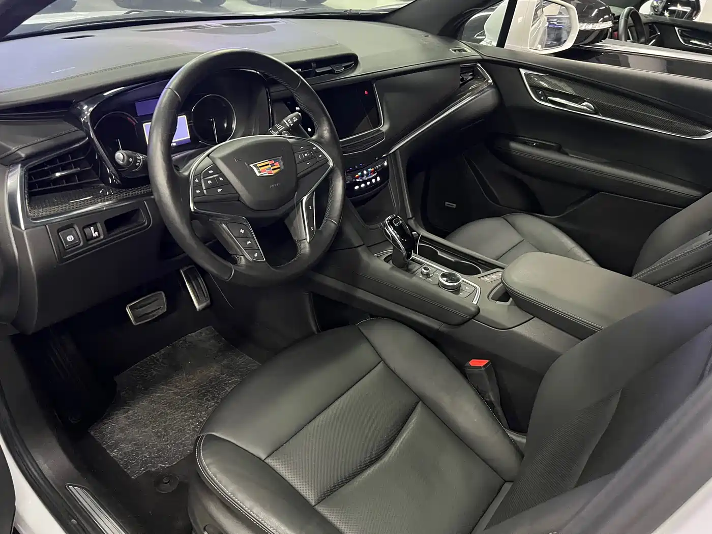 CADILLAC XT5