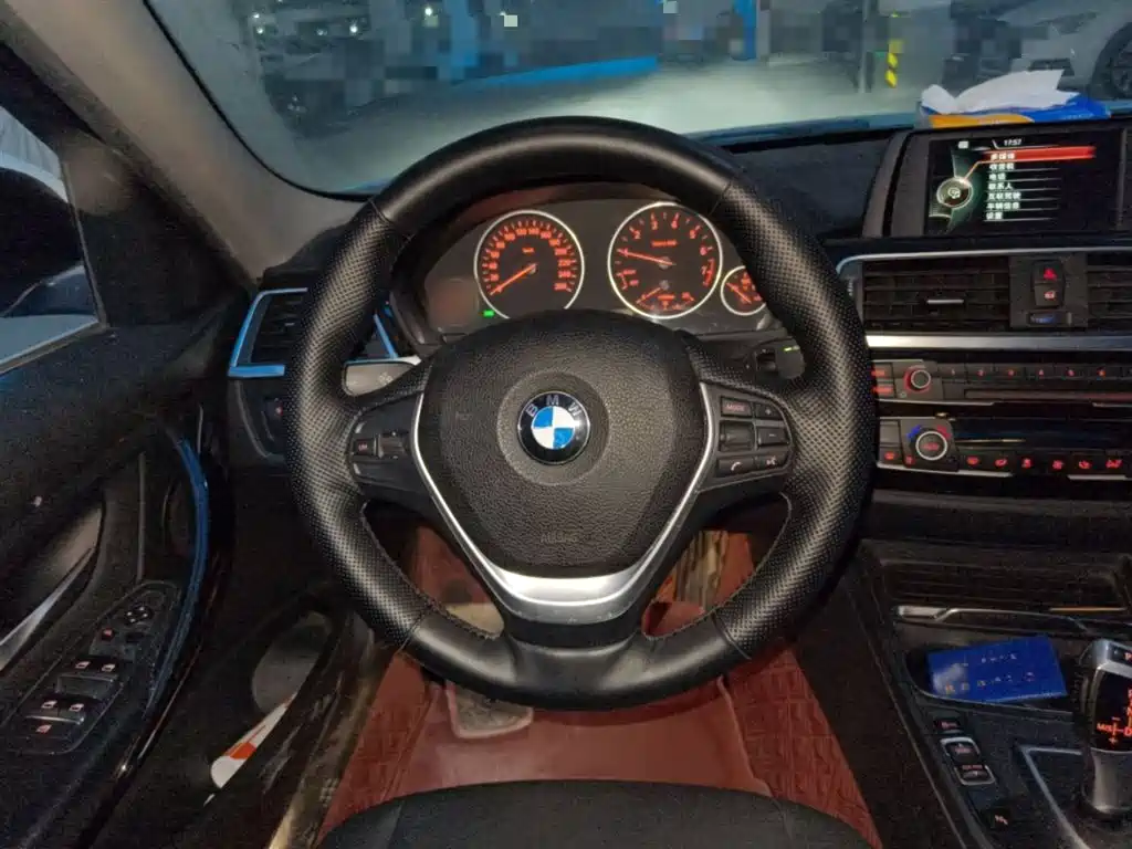 BMW 3 Series 2017 320Li Fashion фото 3