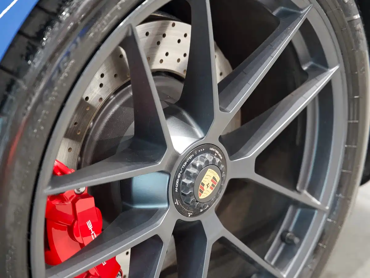 Porsche 911 2026 Carrera GTS 3.6T фото 15
