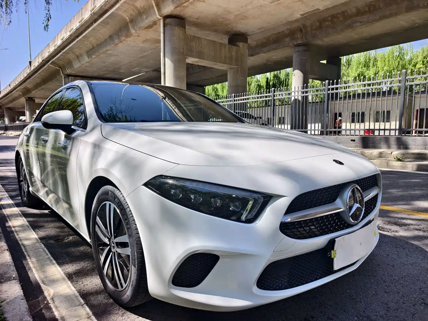 Mercedes-Benz A-Class 2021 A 180 L Sports Sedan фото 3
