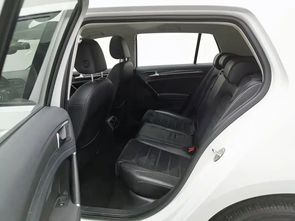 Volkswagen Golf 2018 230TSI Automatic Luxury 15