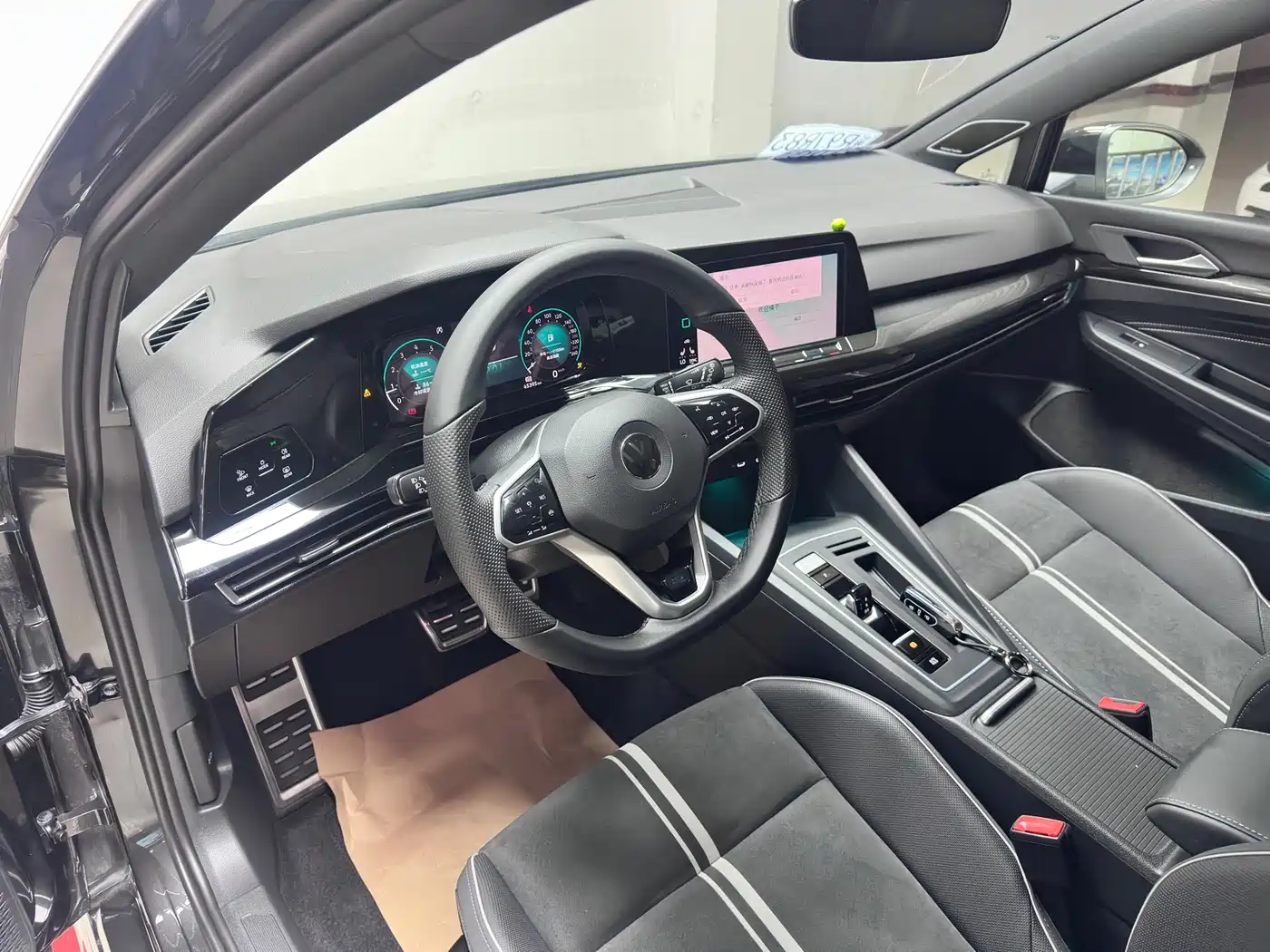 Volkswagen Golf 2021 280TSI DSG R-Line фото 8