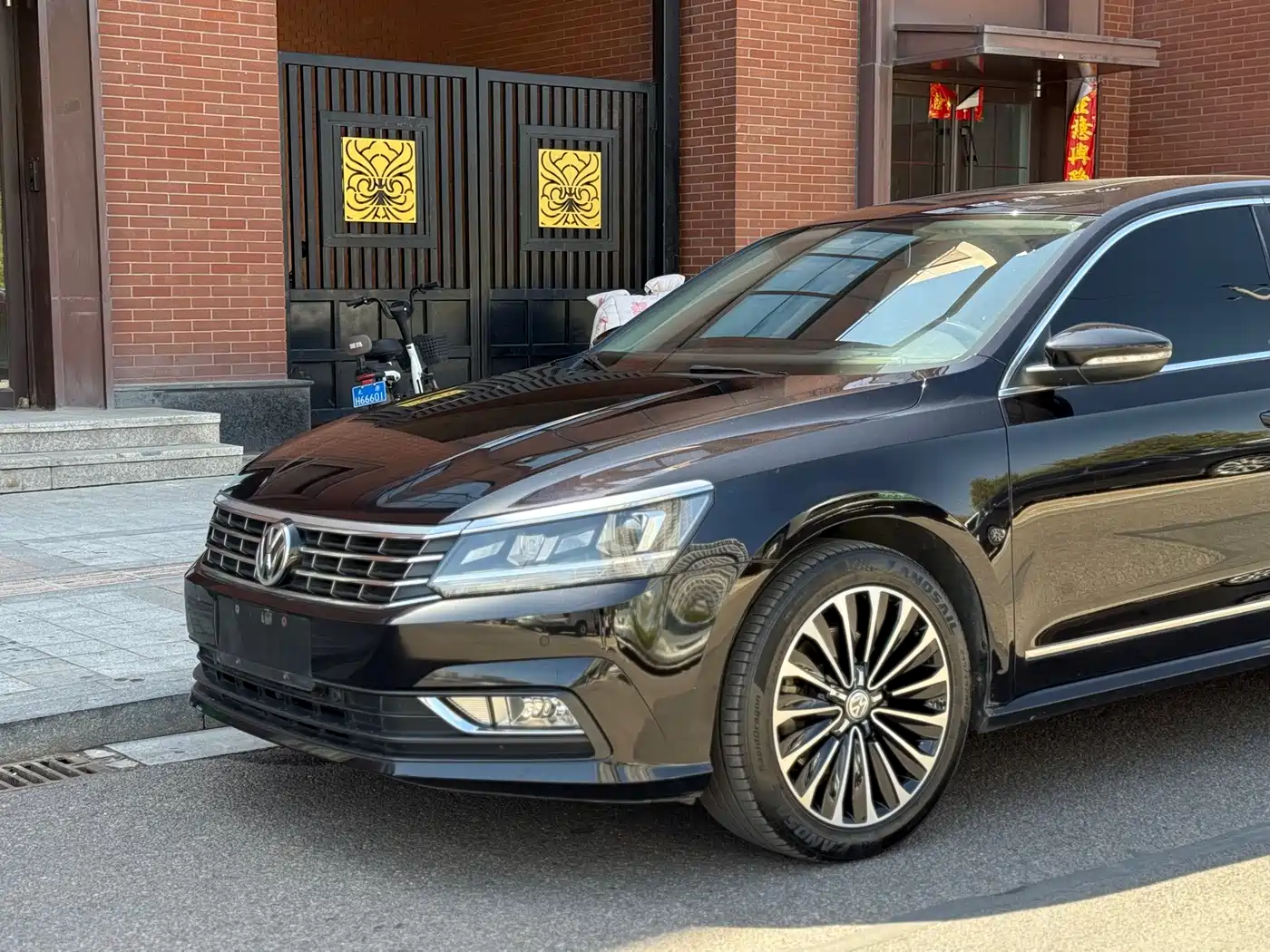Volkswagen Passat 2017 330TSI DSG Prestige фото 12