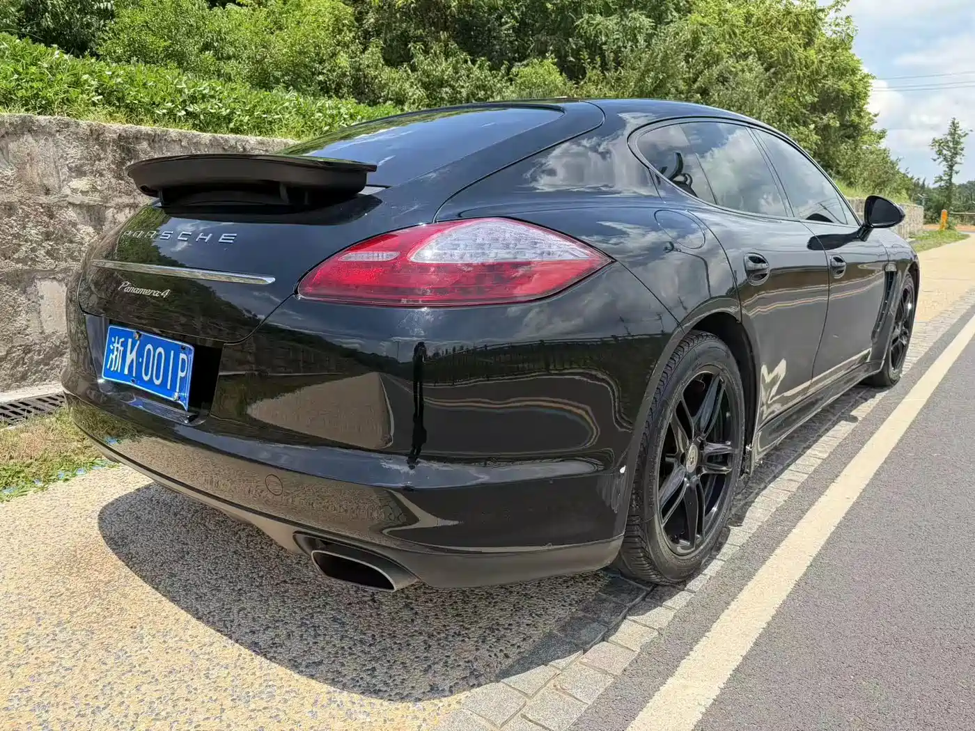 Porsche Panamera 2011 2010 Panamera 4 3.6L
