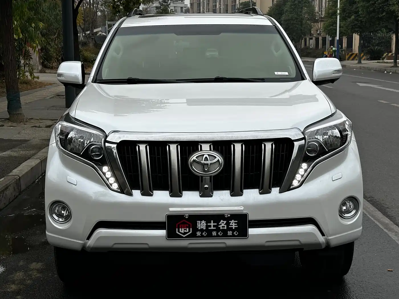 Toyota Prado 2016 2.7L Auto Luxury Edition фото 2