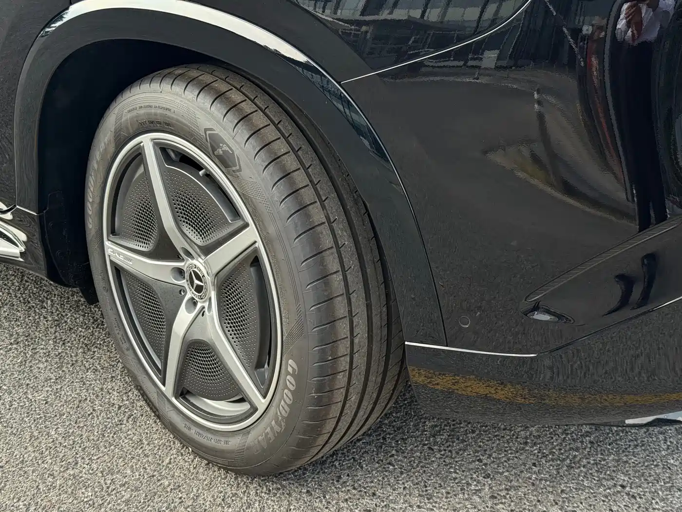 Mercedes-Benz EQS SUV 2026 2025 Model 500 4MATIC