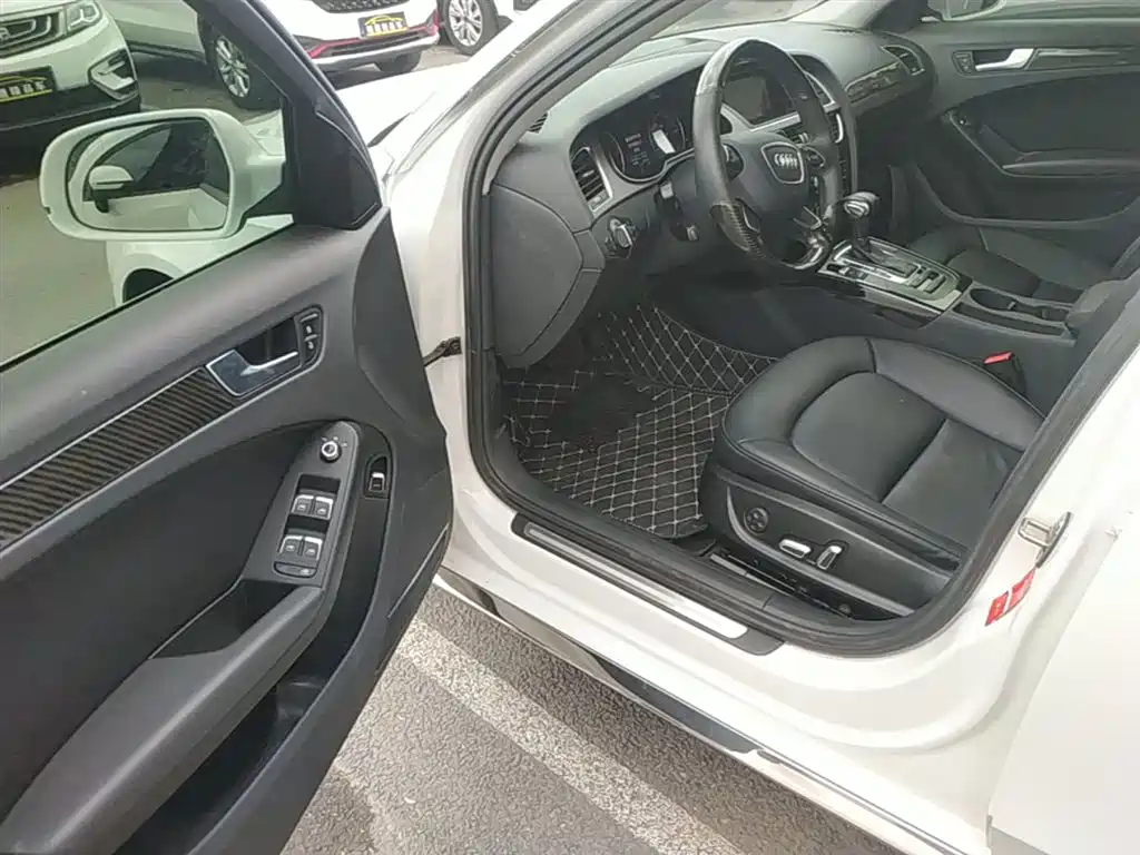 Audi A4L 2016 30 TFSI Collector's Edition Automatic Comfort фото 16