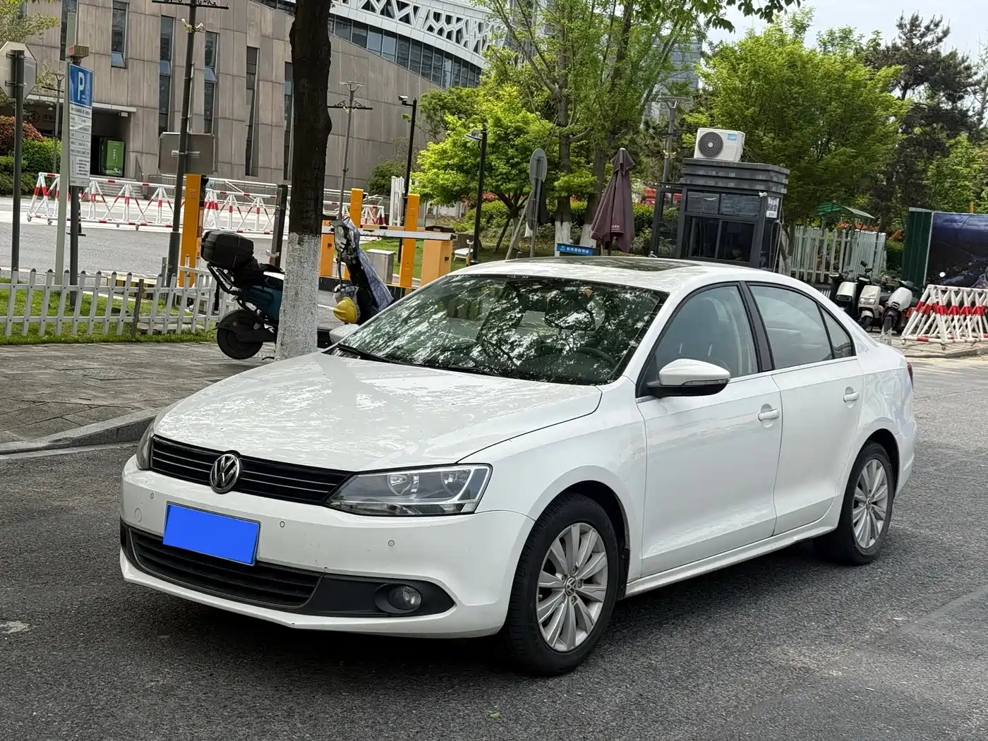 Volkswagen Sagitar 2014 Facelift 1.4TSI Automatic Luxury
