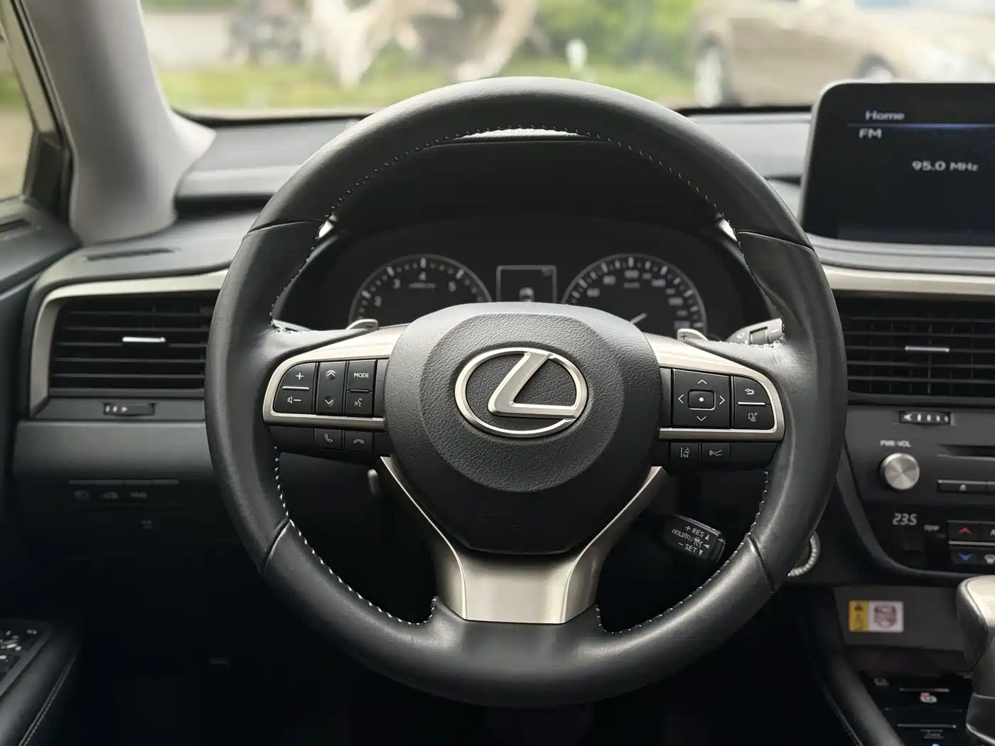 Lexus RX 2020 Facelift 300 AWD Elegance Edition фото 10