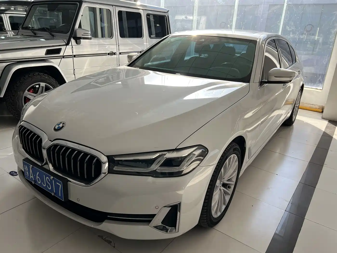 BMW 5 Series 2022 525Li Luxury Package