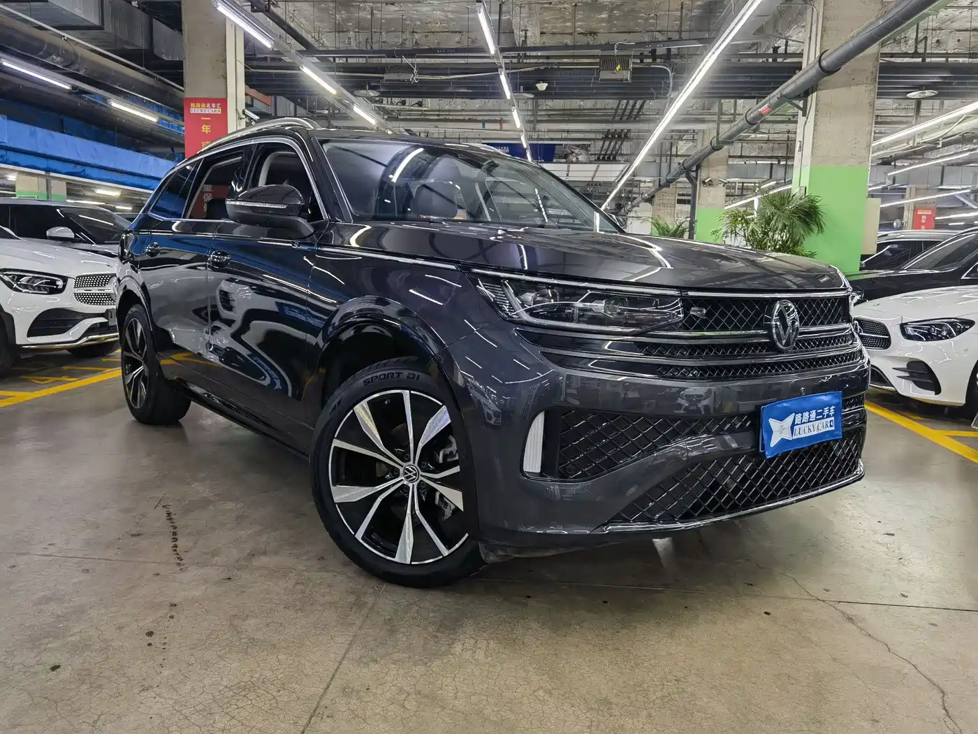 Volkswagen Talagon 2023 380TSI 4WD R-Line Celebration Edition фото 3