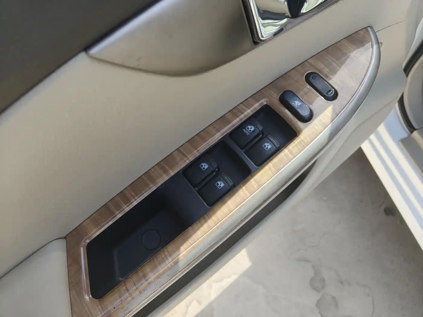 Buick Excelle 2015 1.5L Manual Classic фото 6