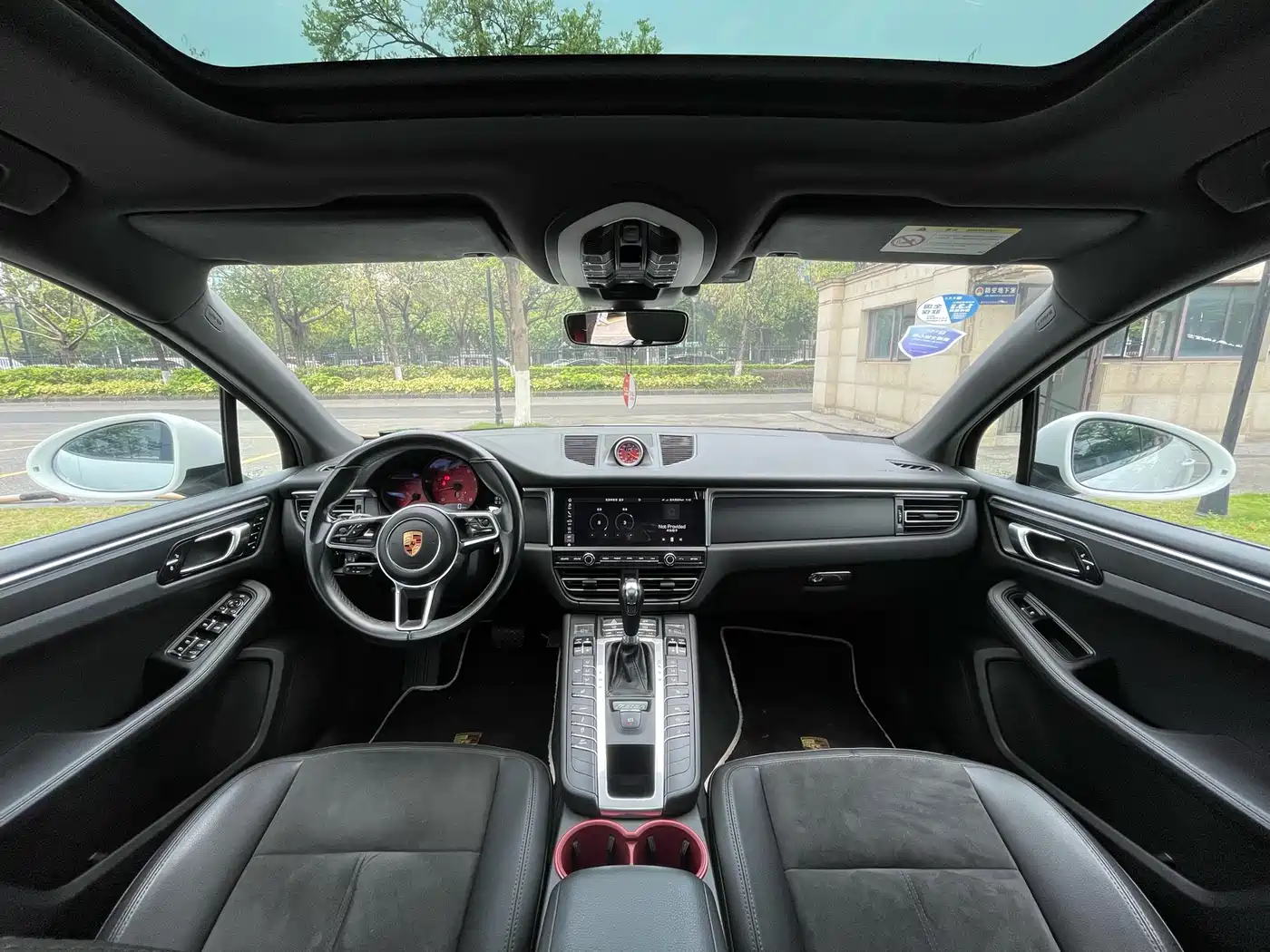 Porsche Macan 2018 Macan 2.0T фото 23
